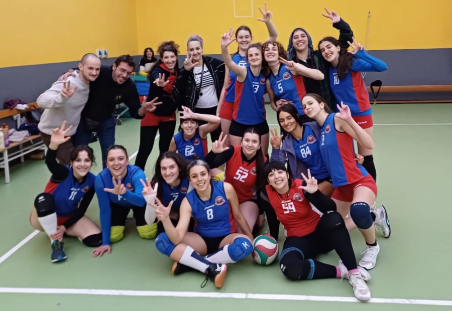 RIVINCITA SERVITA: LE ATLETICHE VOLLEY DIMOSTRANO CHI SONO