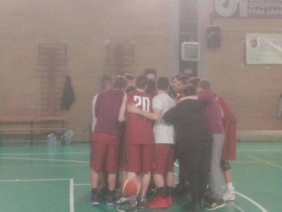 Il basket maschile lancia la volata play-off: 64-51 al DBS Roma